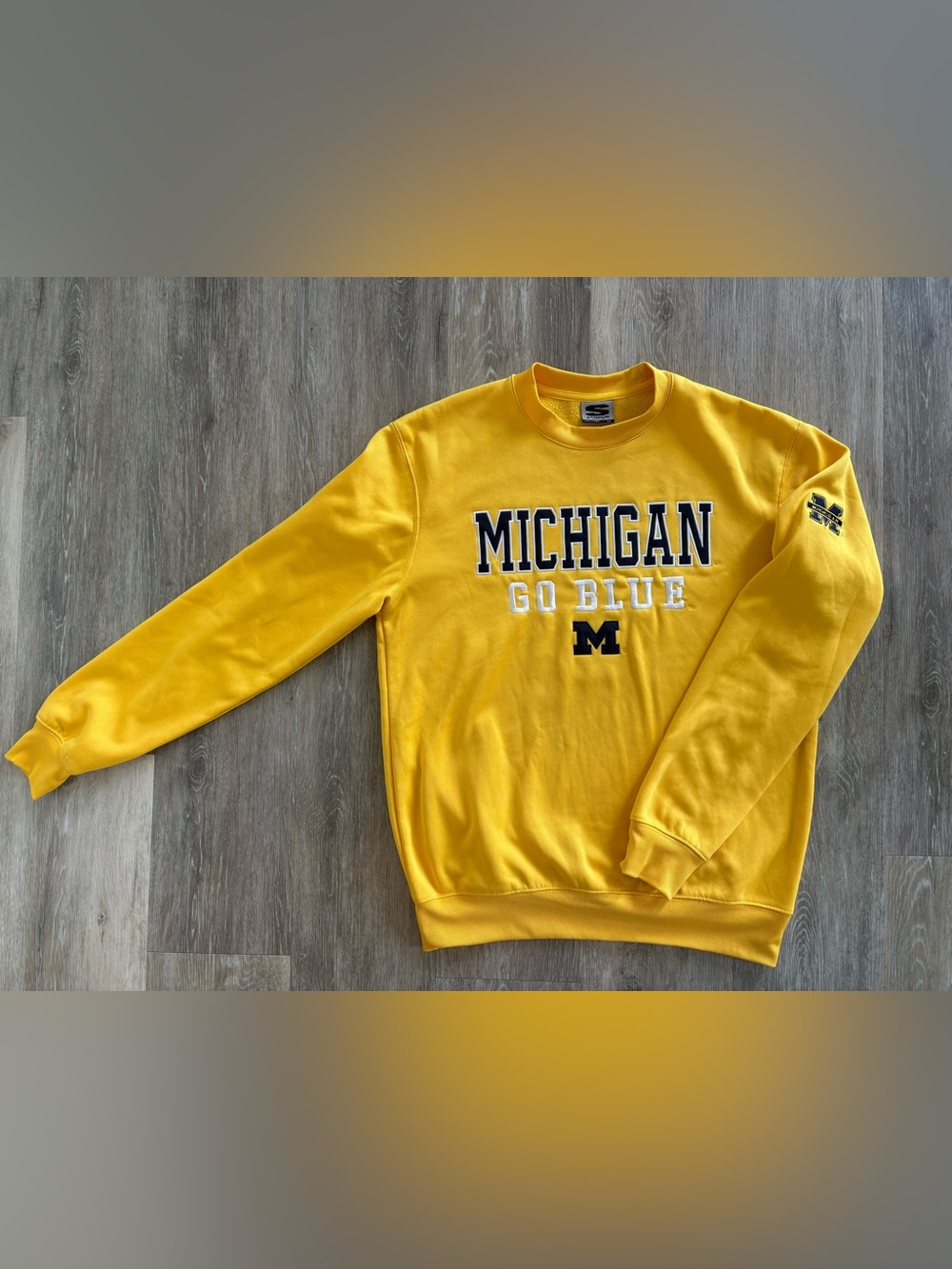 Michigan 'Go Blue' Embroidered Yellow Crewneck Sweatshirt Size M